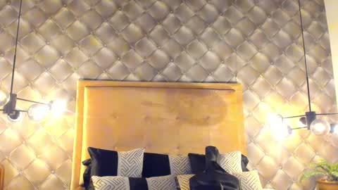 zeus online show from January 15, 7:01 pm