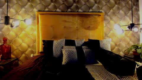 zeus online show from January 18, 12:04 pm