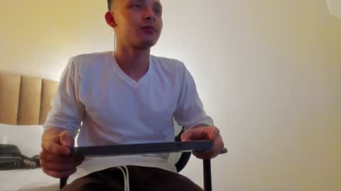 zeus online show from January 21, 5:16 am