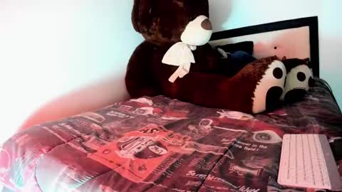 zeus online show from November 24, 11:26 pm