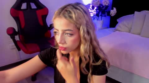 Zhavia  online show from January 3, 11:57 am