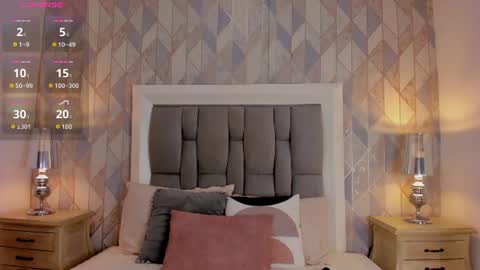 zharia_lux25 online show from June 15, 11:45 am