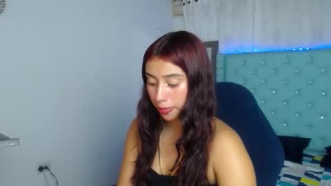 Snapshot of zharyt_sweet chatting on November 18, 12:31 pm Zharyt online show from November 18, 12:31 pm