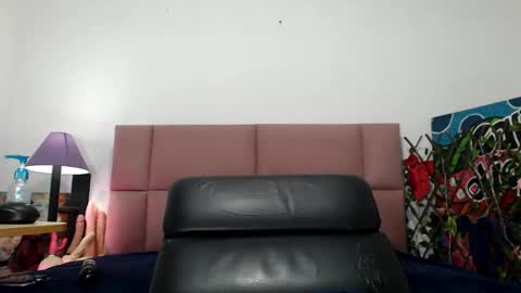 Snapshot of zhirleyada chatting on March 27, 1:11 pm zhirleyada online show from March 27, 1:11 pm