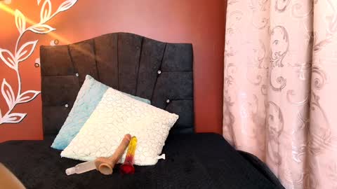 Zia Green online show from December 20, 11:16 pm