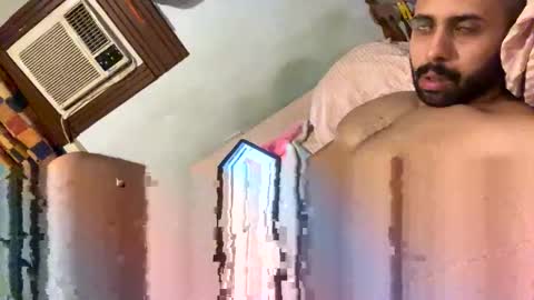 Snapshot of ziadzizi6677 chatting on February 26, 12:31 am ziadzizi6677 online show from February 26, 12:31 am