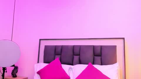 Snapshot of ziamiller chatting on October 8, 11:19 am zia online show from October 8, 11:19 am