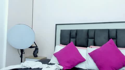 Snapshot of ziamiller chatting on October 9, 12:03 pm zia online show from October 9, 12:03 pm