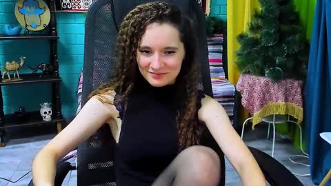 zianichols online show from January 9, 1:24 pm
