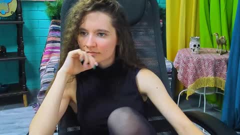 zianichols online show from January 21, 3:32 pm
