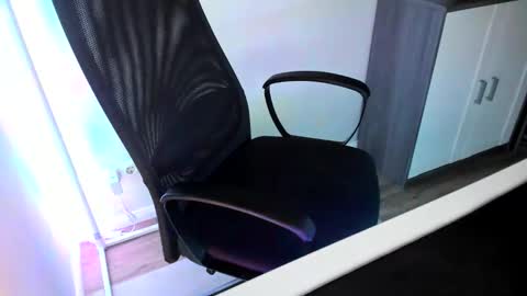 ziemlichflutschig online show from October 16, 2:56 am