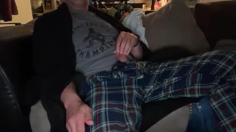 Snapshot of zimmy22 chatting on February 16, 10:33 am Zimmy22 online show from February 16, 10:33 am