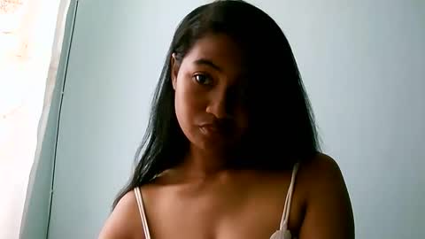 Snapshot of zina479102 chatting on April 7, 5:08 am elly online show from April 7, 5:08 am
