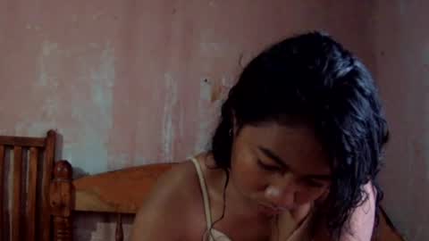 Snapshot of zina479102 chatting on August 7, 1:13 pm elly online show from August 7, 1:13 pm