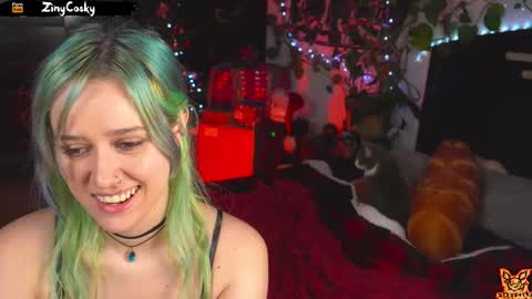 Snapshot of ziny_cosky chatting on December 21, 1:57 am Ziny Cosky online show from December 21, 1:57 am