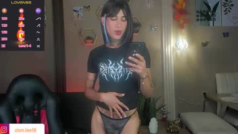 Snapshot of zion__lee chatting on February 19, 11:34 pm Zion online show from February 19, 11:34 pm