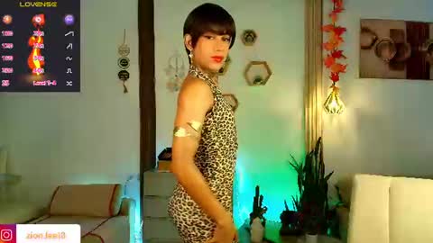 Snapshot of zion__lee chatting on June 14, 8:33 pm Zion online show from June 14, 8:33 pm