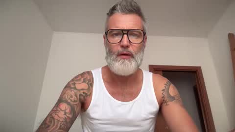 Snapshot of zkopa69 chatting on October 18, 7:31 am zkopa69 online show from October 18, 7:31 am