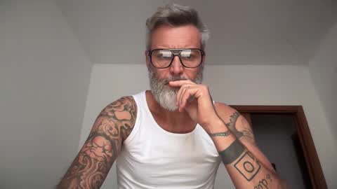 Snapshot of zkopa69 chatting on October 20, 6:47 am zkopa69 online show from October 20, 6:47 am