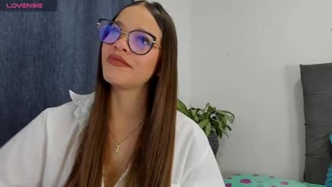 ZOE online show from January 13, 4:07 am