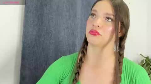 ZOE online show from February 25, 11:00 pm