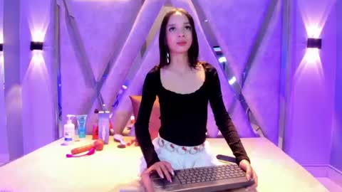 Zoe online show from June 28, 8:37 pm