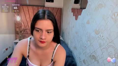 Snapshot of zoe__taylor__ chatting on March 15, 12:00 pm ZOE TAYLOR online show from March 15, 12:00 pm