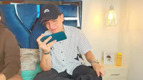 Zoe and dylan  online show from February 19, 12:56 pm