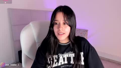 Snapshot of zoe_blake18 chatting on February 26, 10:20 pm Zoe online show from February 26, 10:20 pm