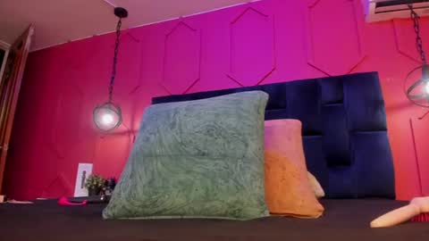 Snapshot of zoe_blosson chatting on June 27, 6:46 pm zoe_blosson online show from June 27, 6:46 pm
