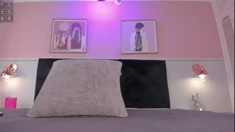 Snapshot of zoe_blosson chatting on July 5, 7:21 pm zoe_blosson online show from July 5, 7:21 pm