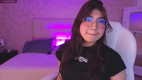 zoe  online show from September 23, 5:10 am