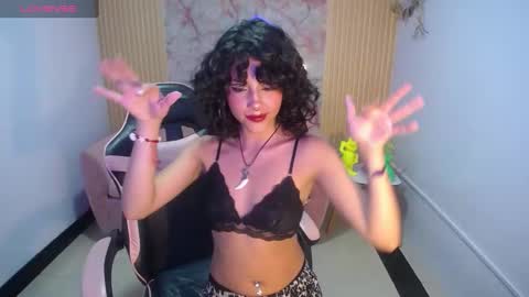 Snapshot of zoe_ch_ chatting on January 7, 9:25 pm zoe_ch_ online show from January 7, 9:25 pm