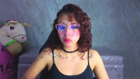 Snapshot of zoe_ch_ chatting on July 24, 3:15 am zoe_ch_ online show from July 24, 3:15 am