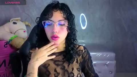 Snapshot of zoe_ch_ chatting on July 31, 3:06 am zoe_ch_ online show from July 31, 3:06 am