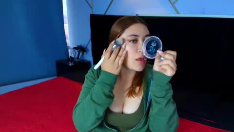 Snapshot of zoe_clarck_ chatting on June 5, 12:00 pm zoe_clarck_ online show from June 5, 12:00 pm