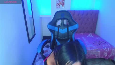 Z O E online show from January 30, 8:53 pm