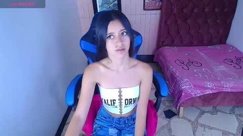 Z O E online show from January 31, 12:07 pm