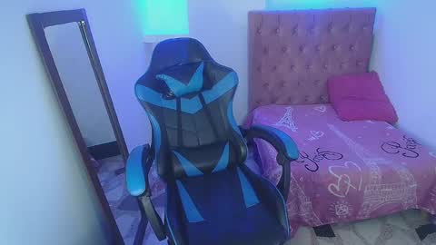 Z O E online show from February 27, 10:20 pm