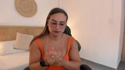 Zoe  online show from June 2, 12:29 pm