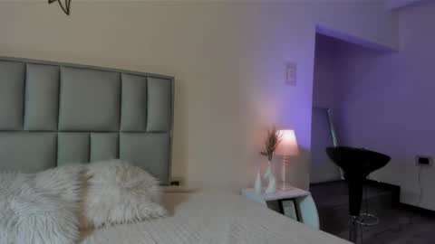 Snapshot of zoe_dear chatting on March 10, 6:57 pm zoe_dear online show from March 10, 6:57 pm