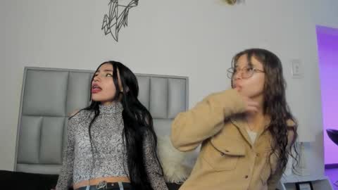 Snapshot of zoe_dear chatting on March 28, 7:57 pm zoe_dear online show from March 28, 7:57 pm