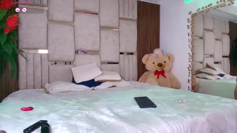 Snapshot of zoe_dim chatting on March 18, 2:58 am zoe_dim online show from March 18, 2:58 am