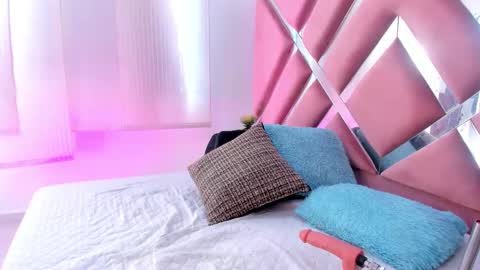 Snapshot of zoe_evaanss_ chatting on March 21, 7:50 pm zoe_evaanss_ online show from March 21, 7:50 pm