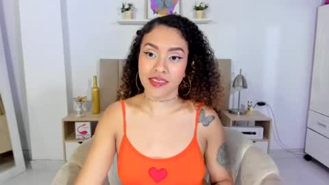Snapshot of zoe_gruber chatting on July 16, 1:11 am Zoe Gruber online show from July 16, 1:11 am