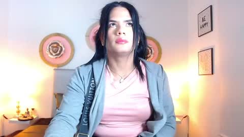 zoe_hecate online show from May 17, 4:21 am