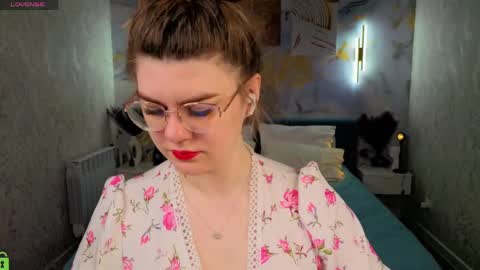 Zoe online show from April 1, 2:23 am