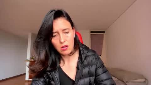 ZOE online show from October 25, 8:25 pm