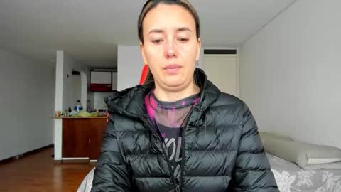 Snapshot of zoe_jeane_beker chatting on February 20, 9:48 pm ZOE online show from February 20, 9:48 pm