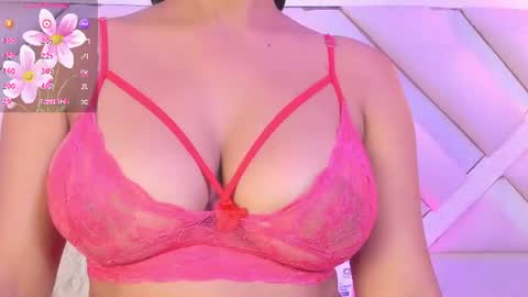 Zoey  online show from August 1, 4:56 am